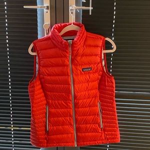 patagonia red puffer vest